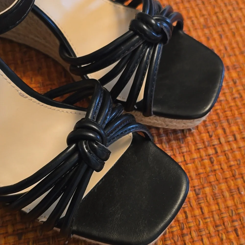 LIZ CLAIBORNE WOMEN'S BLACK WEDGE SUMMER MEMORY FOAM HEELSS SIZE 6.5